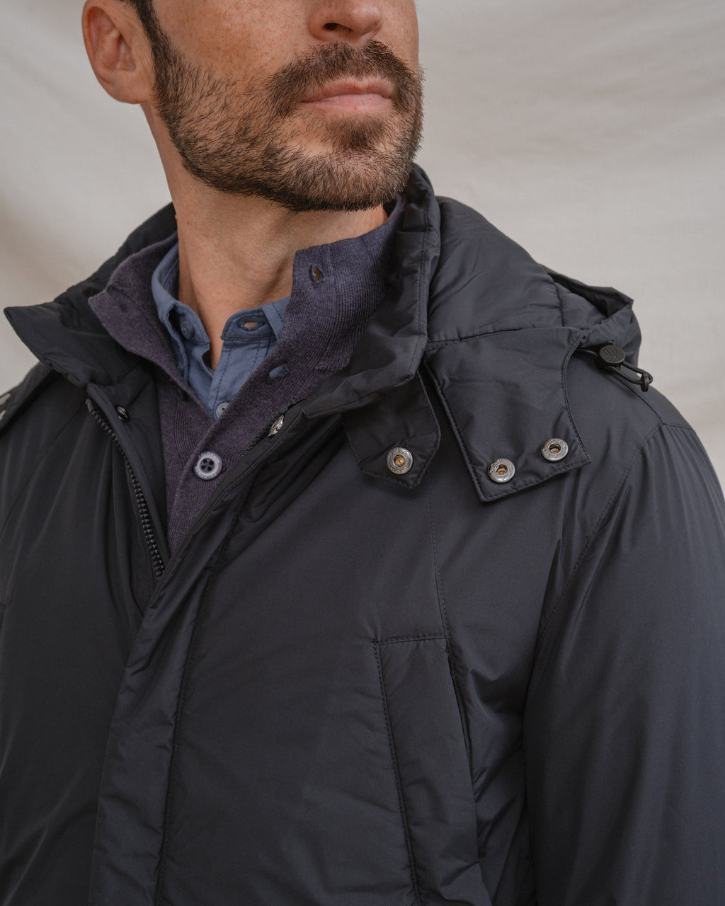 Parka Azul con Capucha y Cintura Ajustable para Hombre