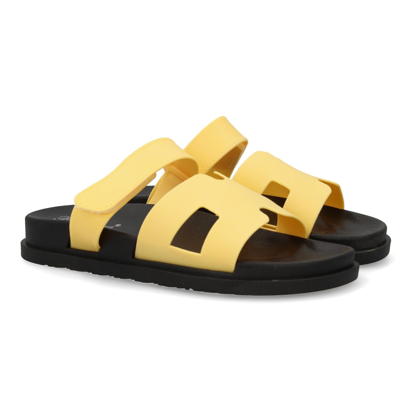 Chanclas amarillas de mujer con adorno en la pala y cierre de velcro, cómodas para el verano.