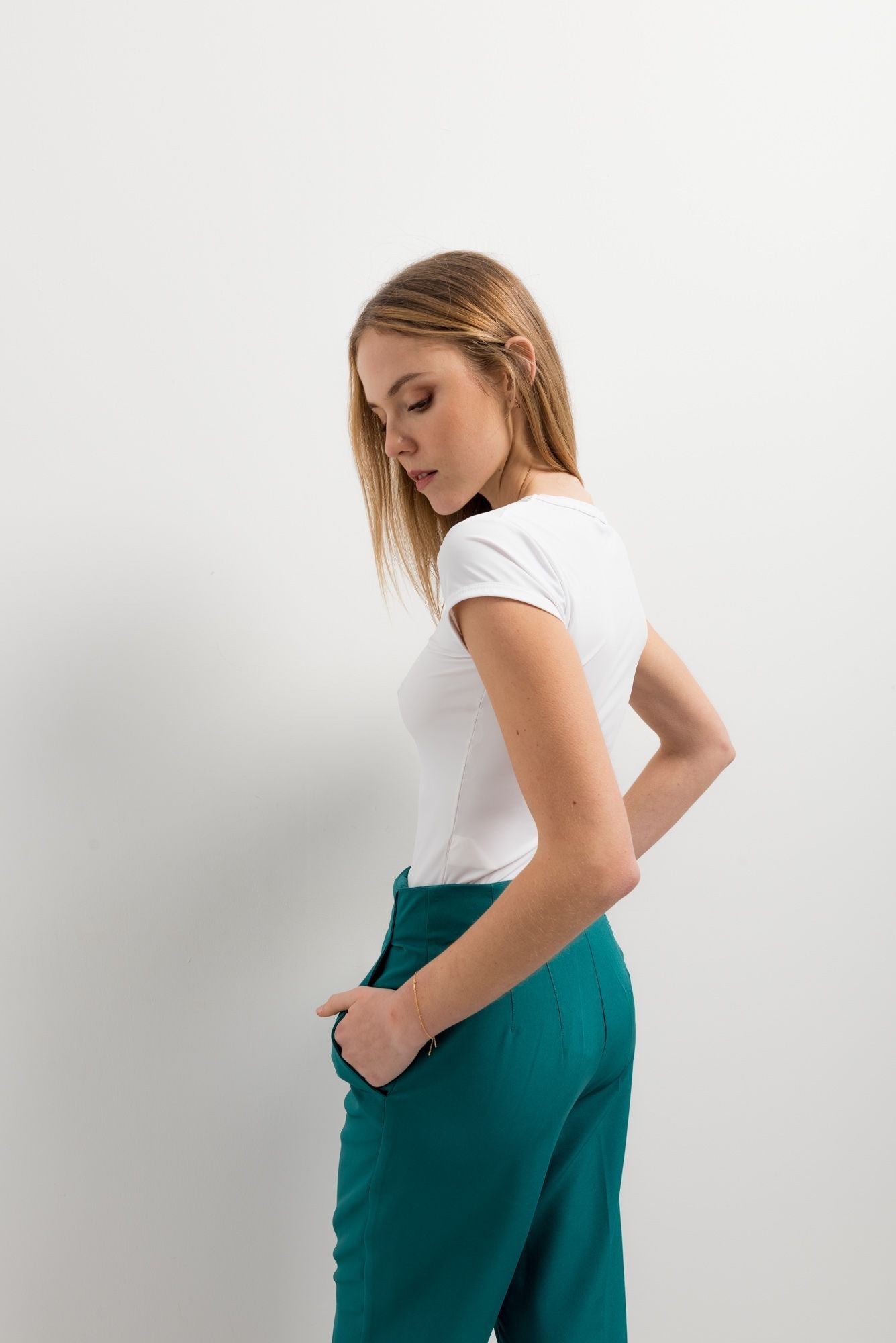 Pantalón tipo culotte negro de tiro alto para mujer