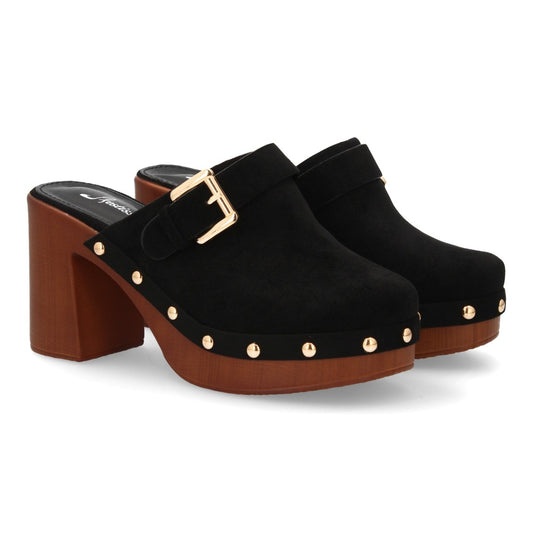 Zueco negro punta cerrada madera mujer