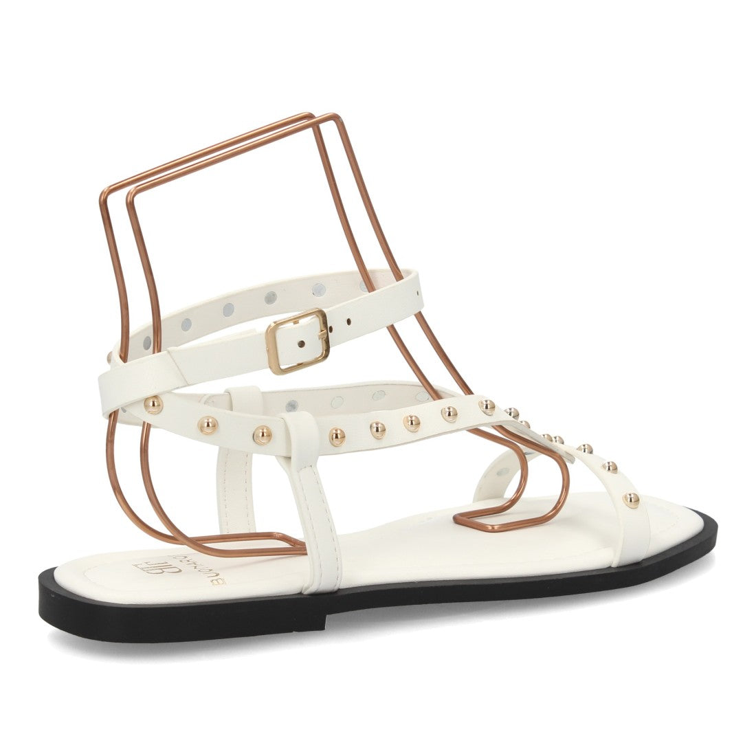 Sandalia plana blanca con tachuelas metálicas estilo romano