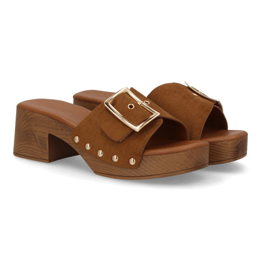 Zueco tacón madera camel mujer tachuelas