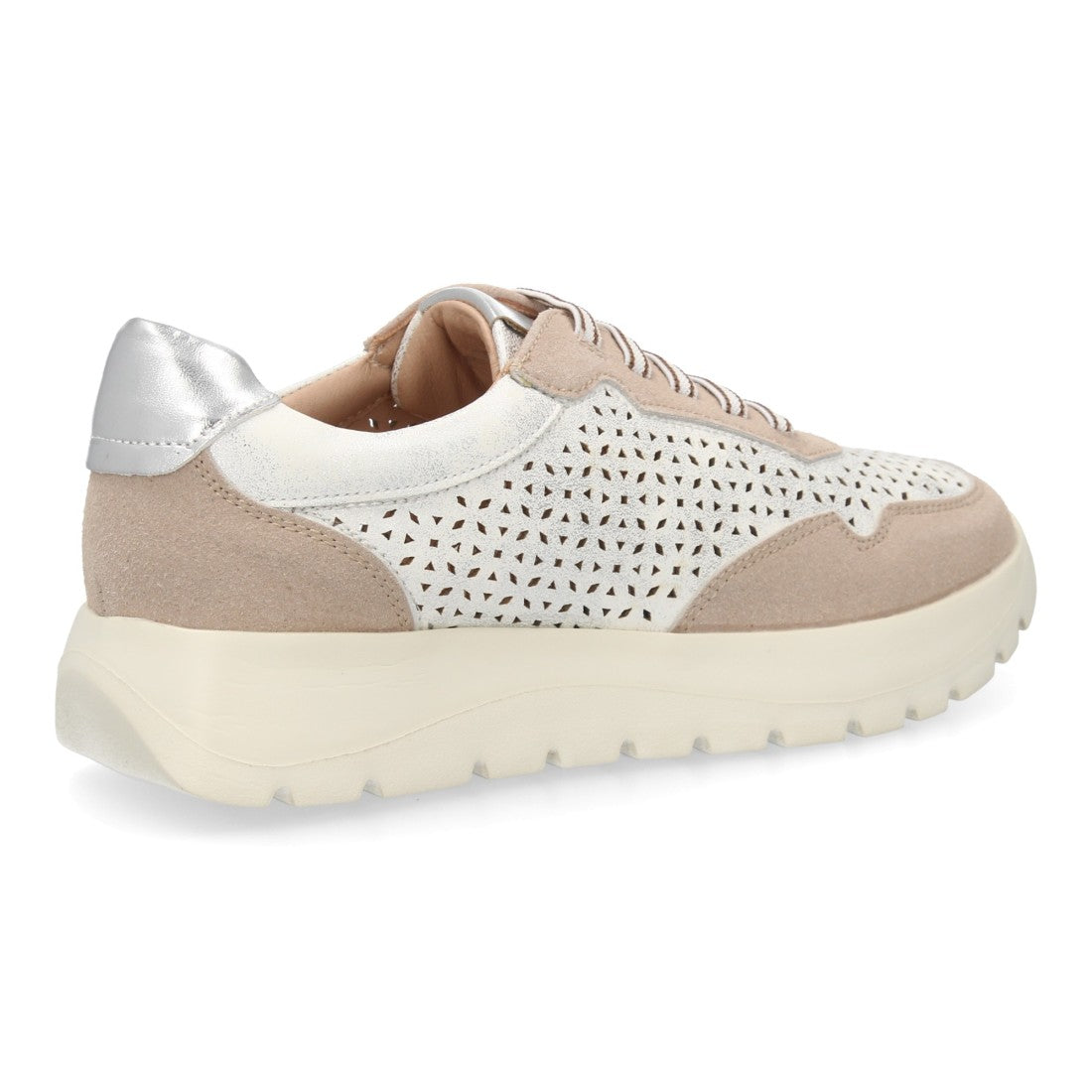 Zapatillas casual slip on mujer taupe diseño calado moderno