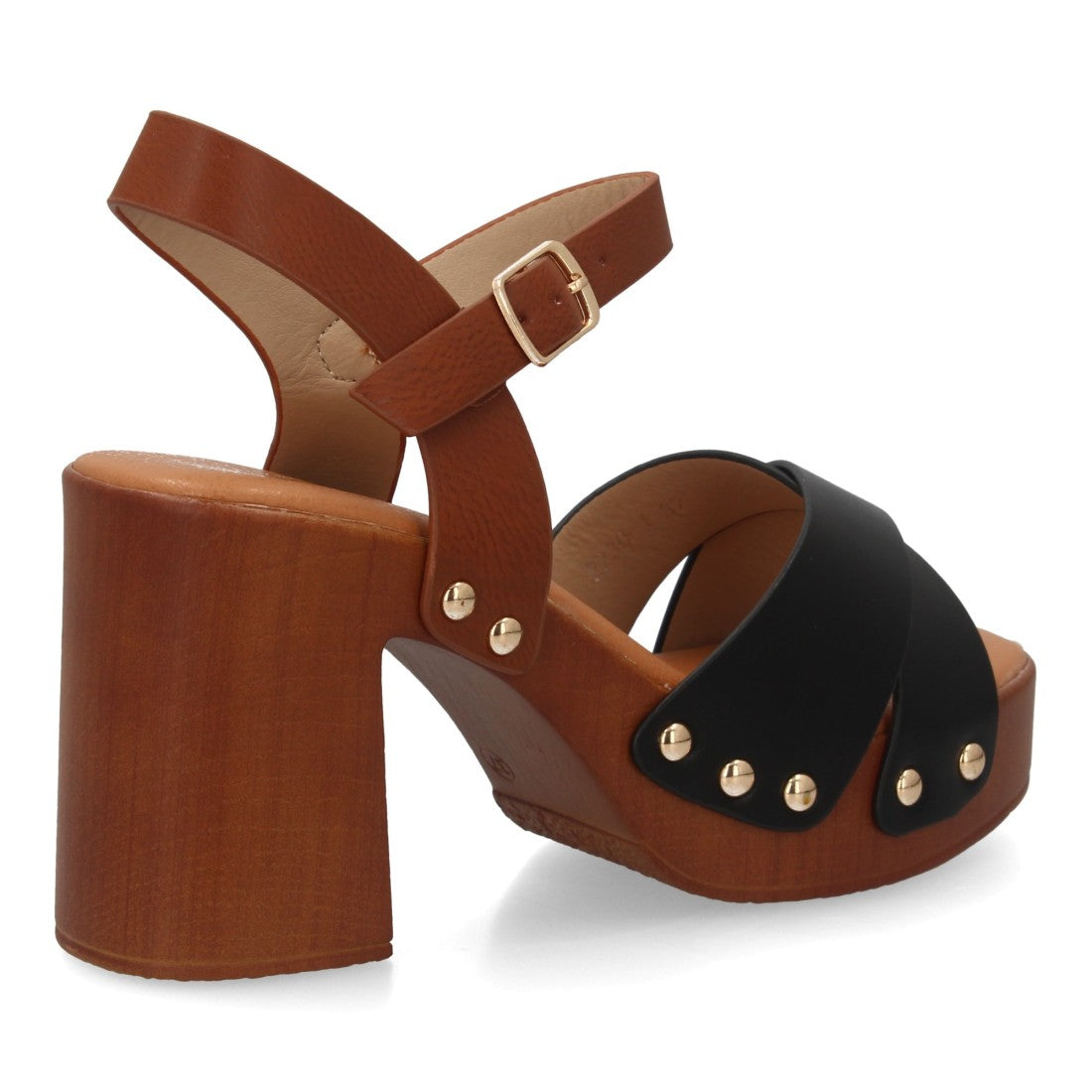sandalia tacón madera negra tiras tachuelas