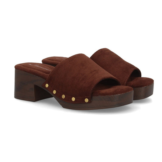 Zueco marrón tacón madera mujer