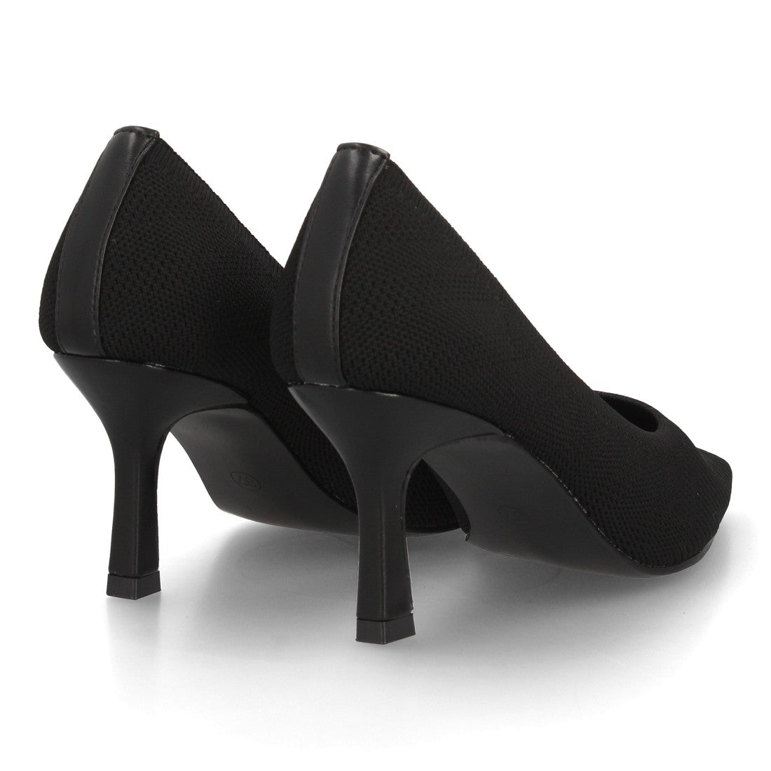Zapatos De Salón Con Tacón Fino, Punta Afilada Y Adorno Metálico Con Suela De Gel Color Negro en vista principal para mujer