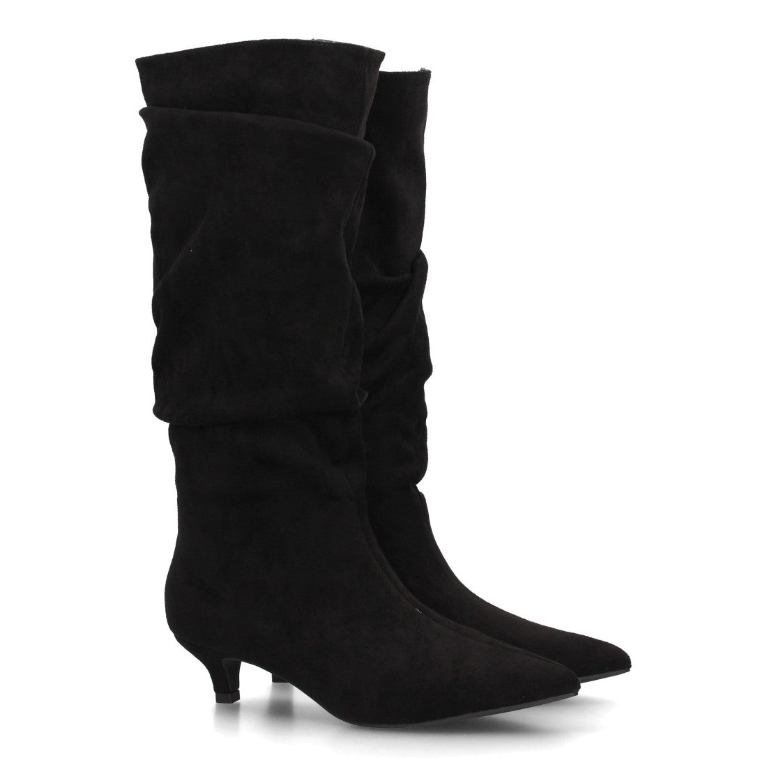 Bota alta de mujer en effecto ante negro con tacón bajo kitten