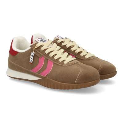 Zapatillas retro en tono kaki con textura efecto ante y adorno decorativo en cordones