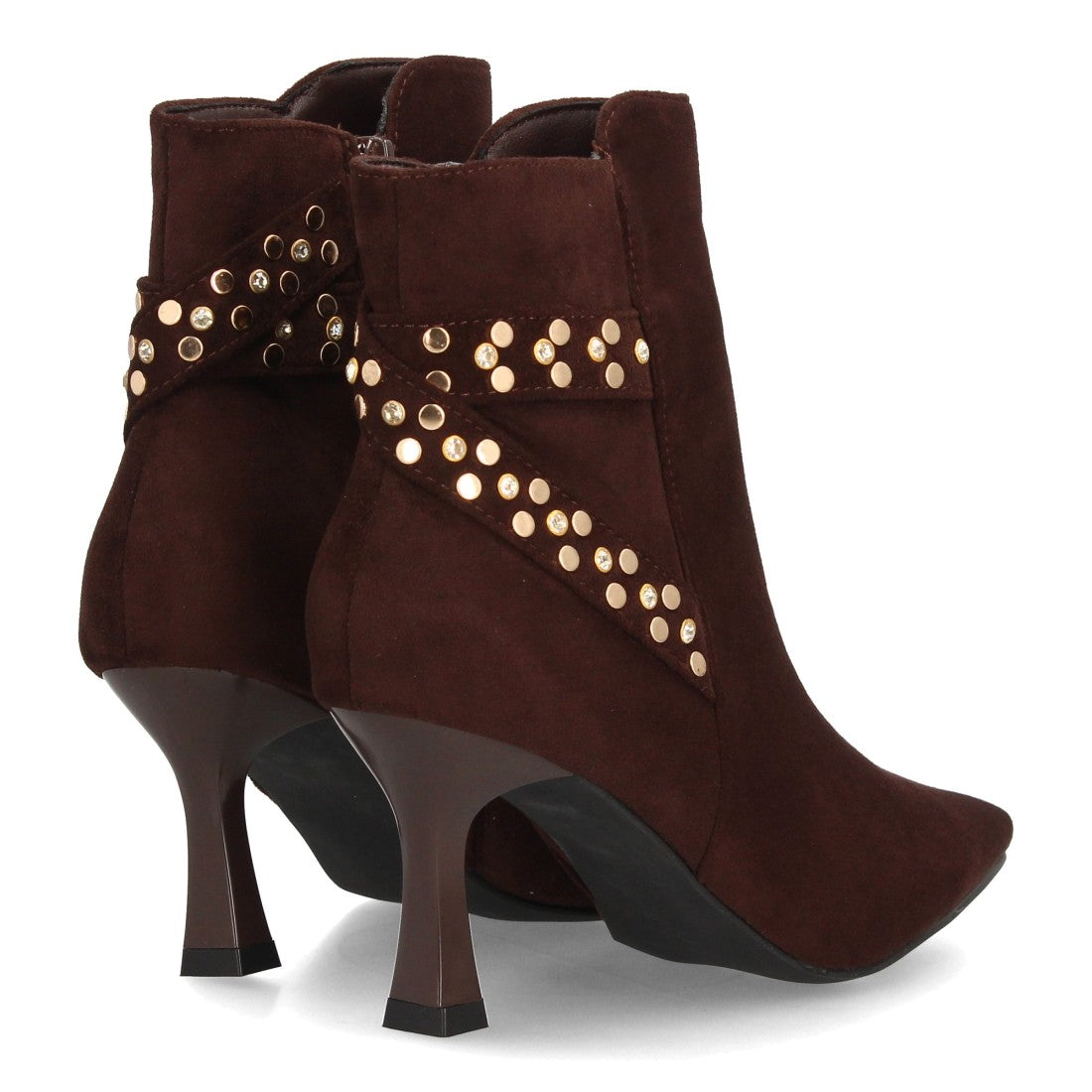 Botines elegantes marrón de mujer con punta fina y tiras decorativas de tachuelas