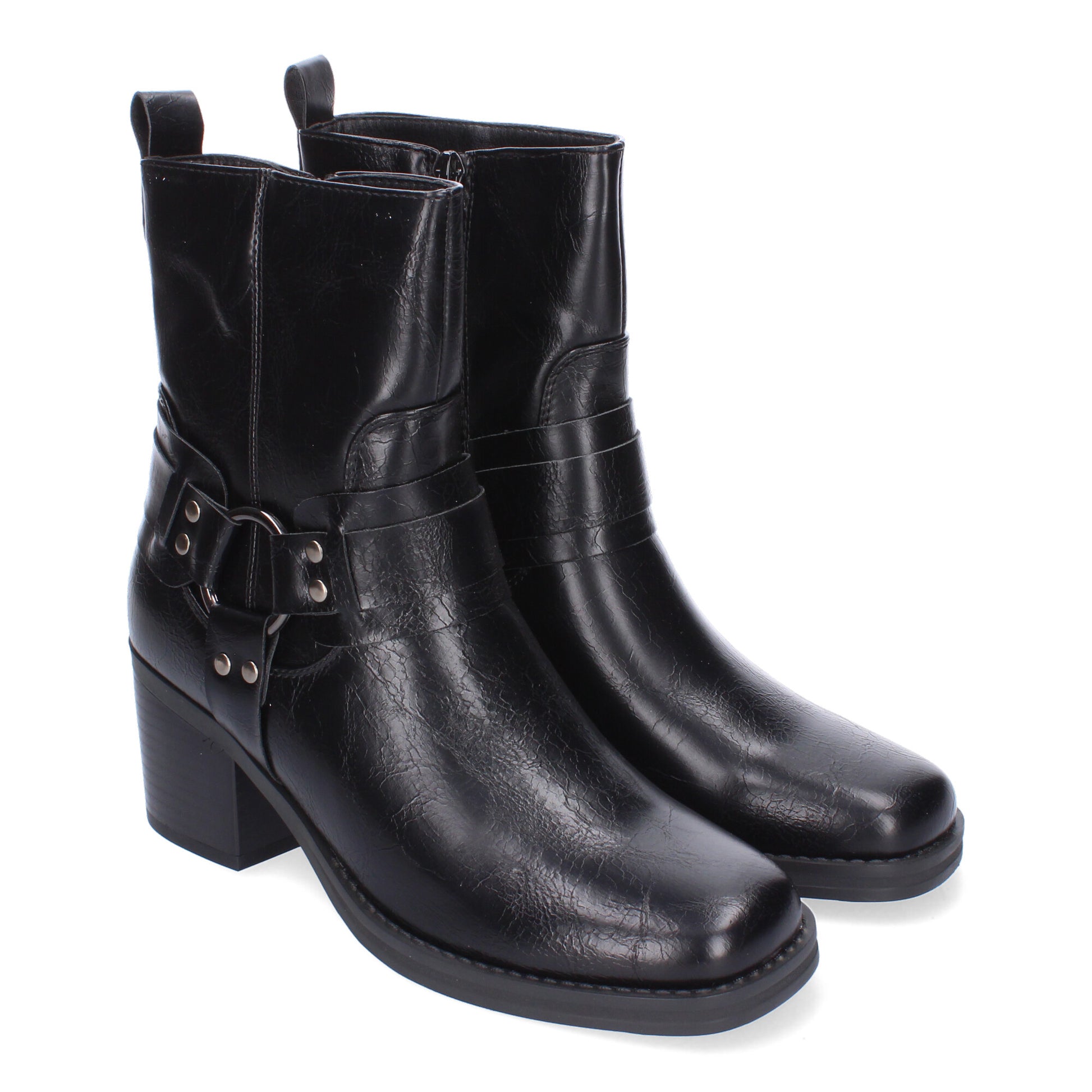 Botines de tacón negros con hebilla