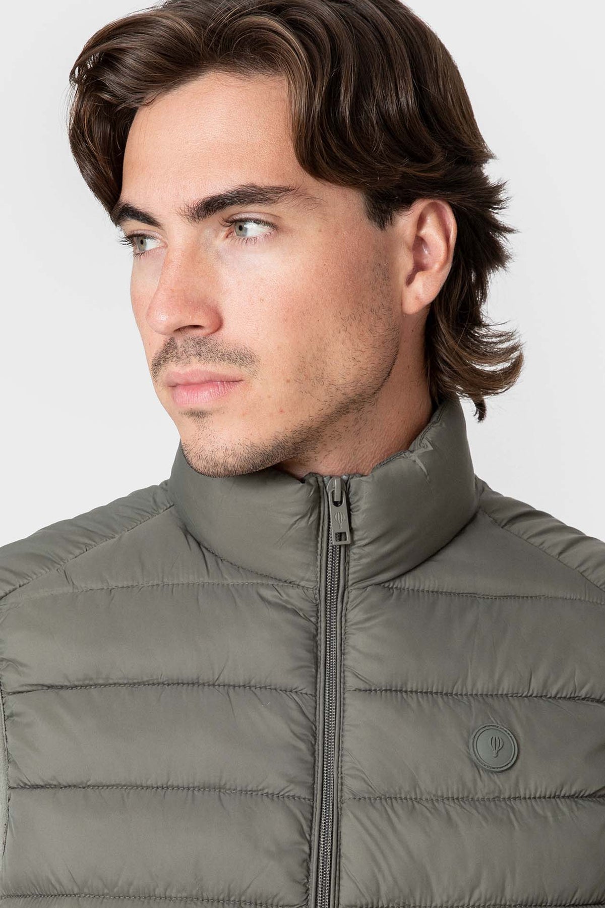 Chaleco Acolchado Verde para Hombre con Cuello Alto