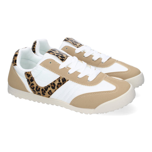 Zapatilla deportiva casual kaki de mujer, diseño moderno, detalles de colores y cordoneras.