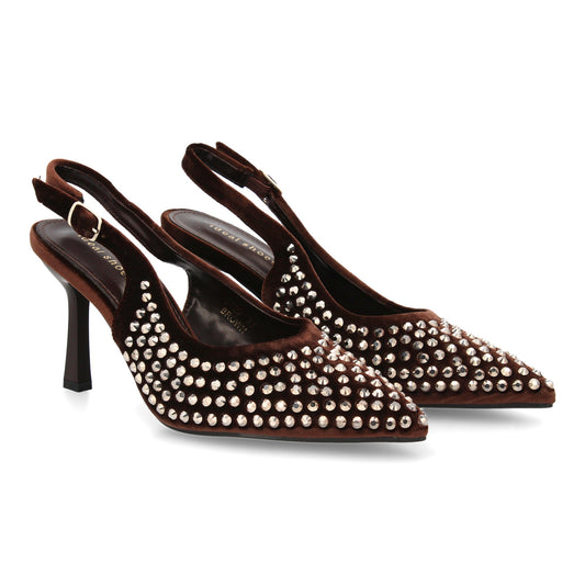 Zapatos de salón marrones de mujer con pedrería, punta fina, tacón fino y cierre de hebilla, para eventos otoño invierno.