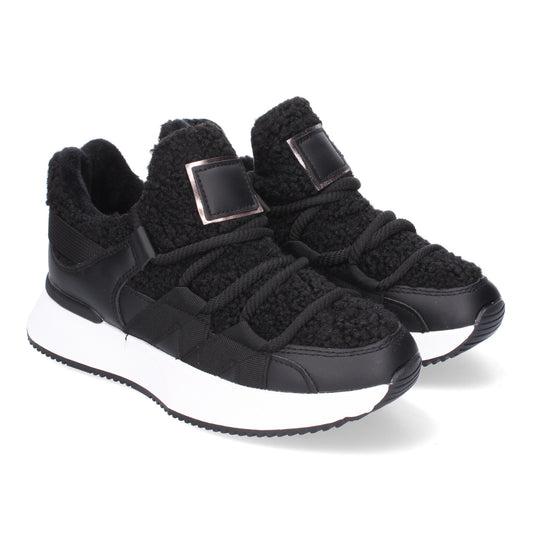 Zapatillas deportivas negras borreguillo