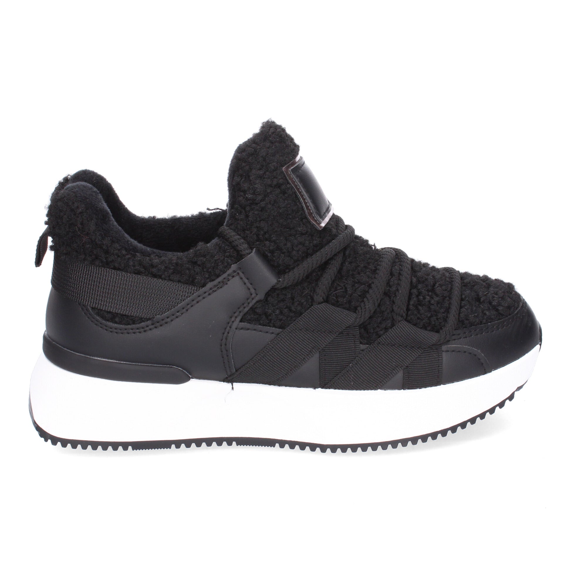 Zapatillas deportivas negras borreguillo