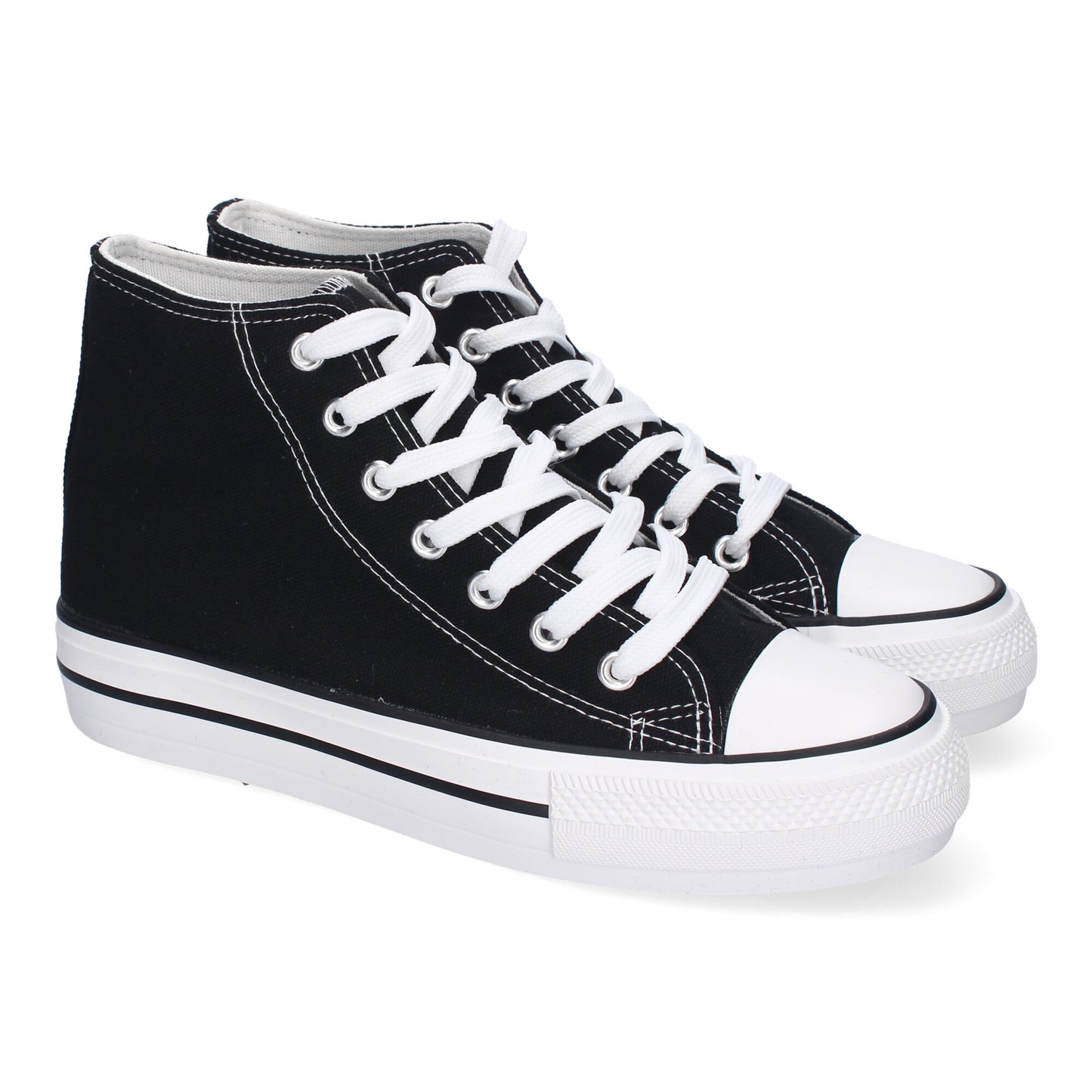 Bamba abotinada para mujer de color negro con cierre de cordones.