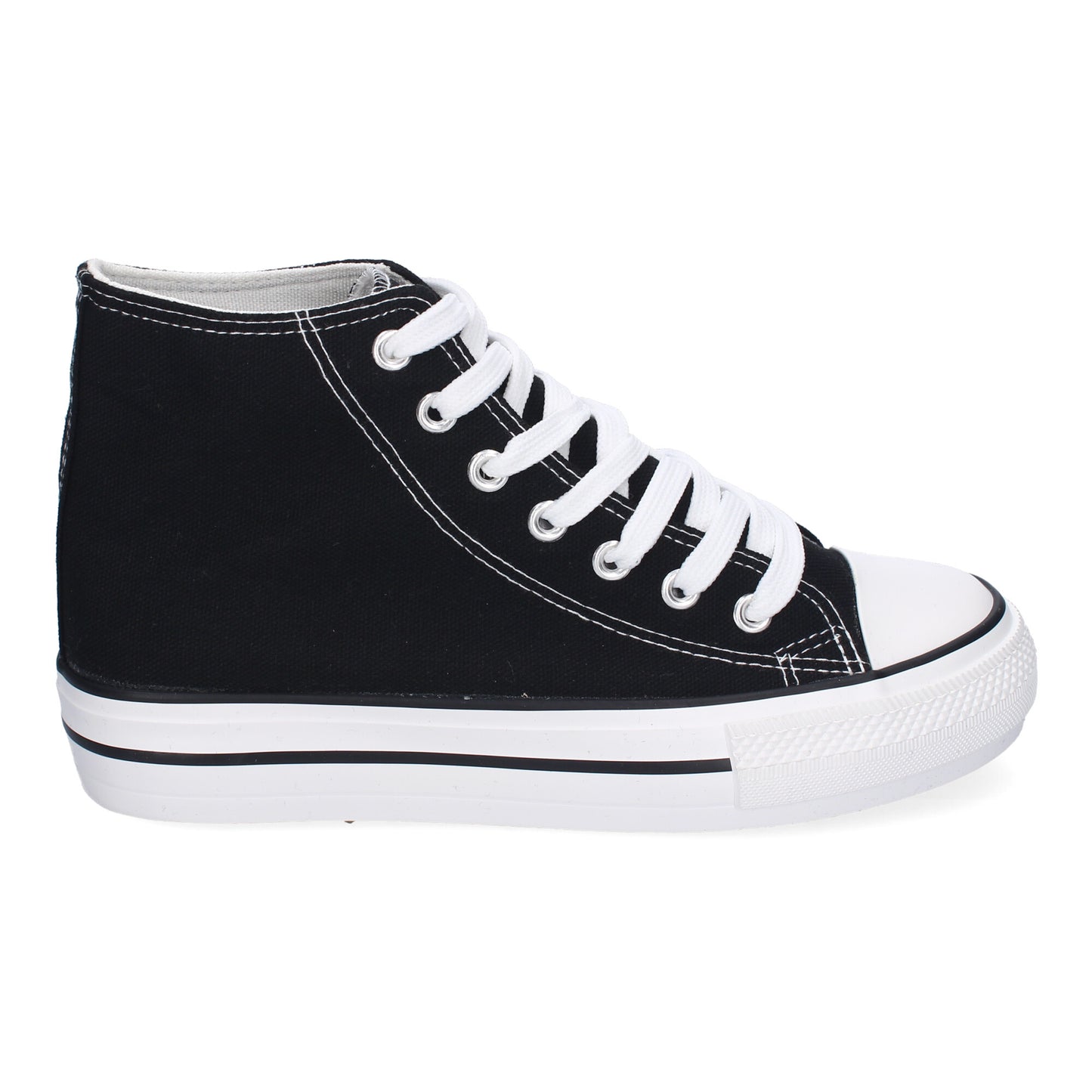 Bamba abotinada para mujer de color negro con cierre de cordones.