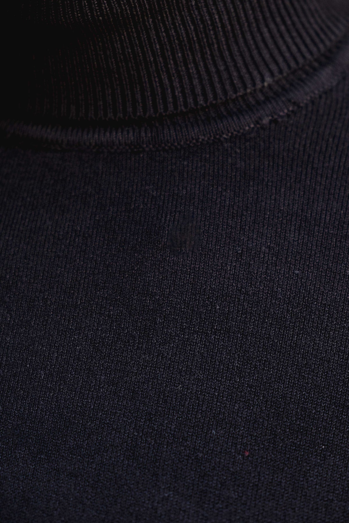Jersey negro punto cuello subido mujer básico