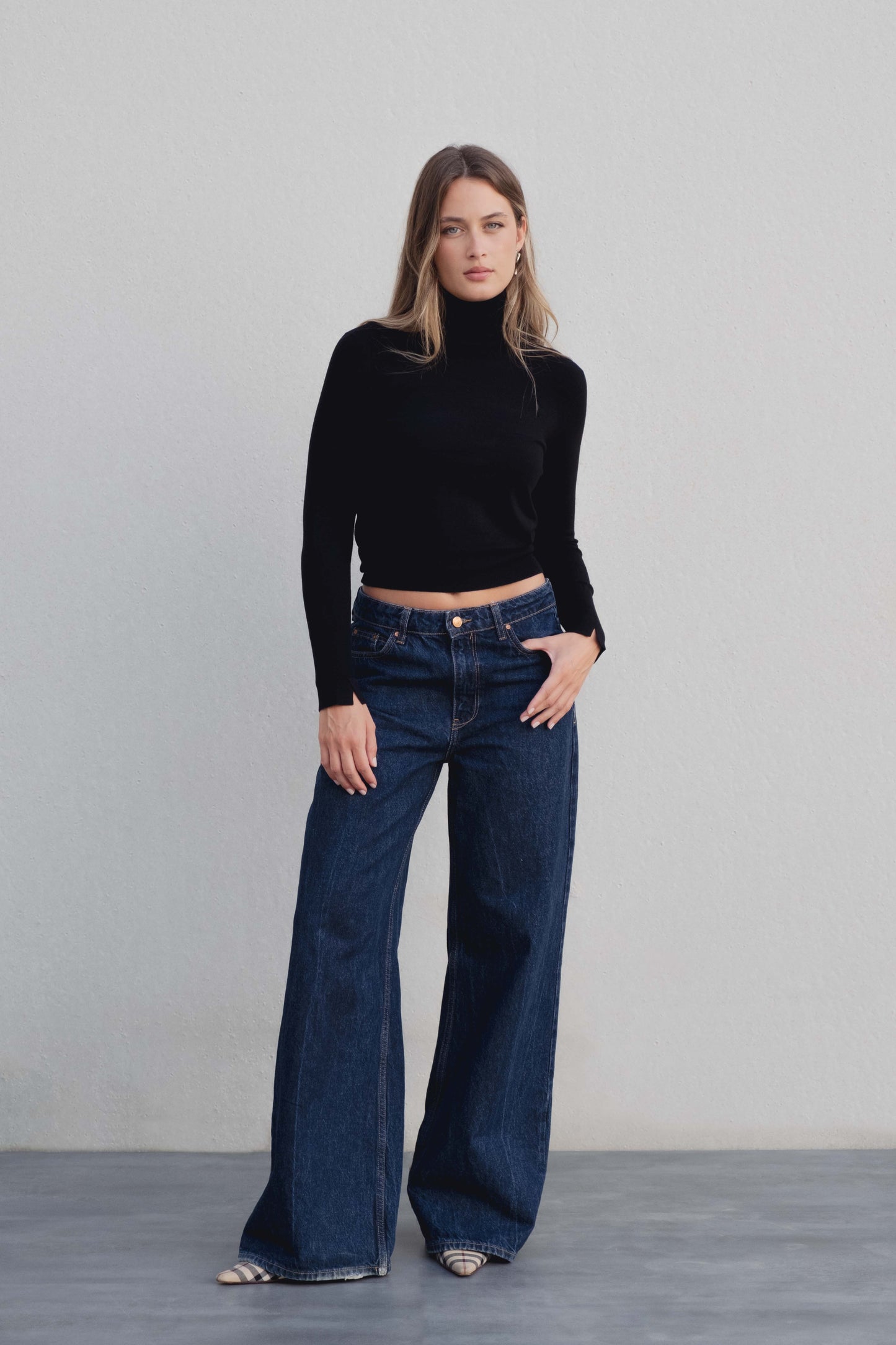 Jersey básico de punto cuello subido