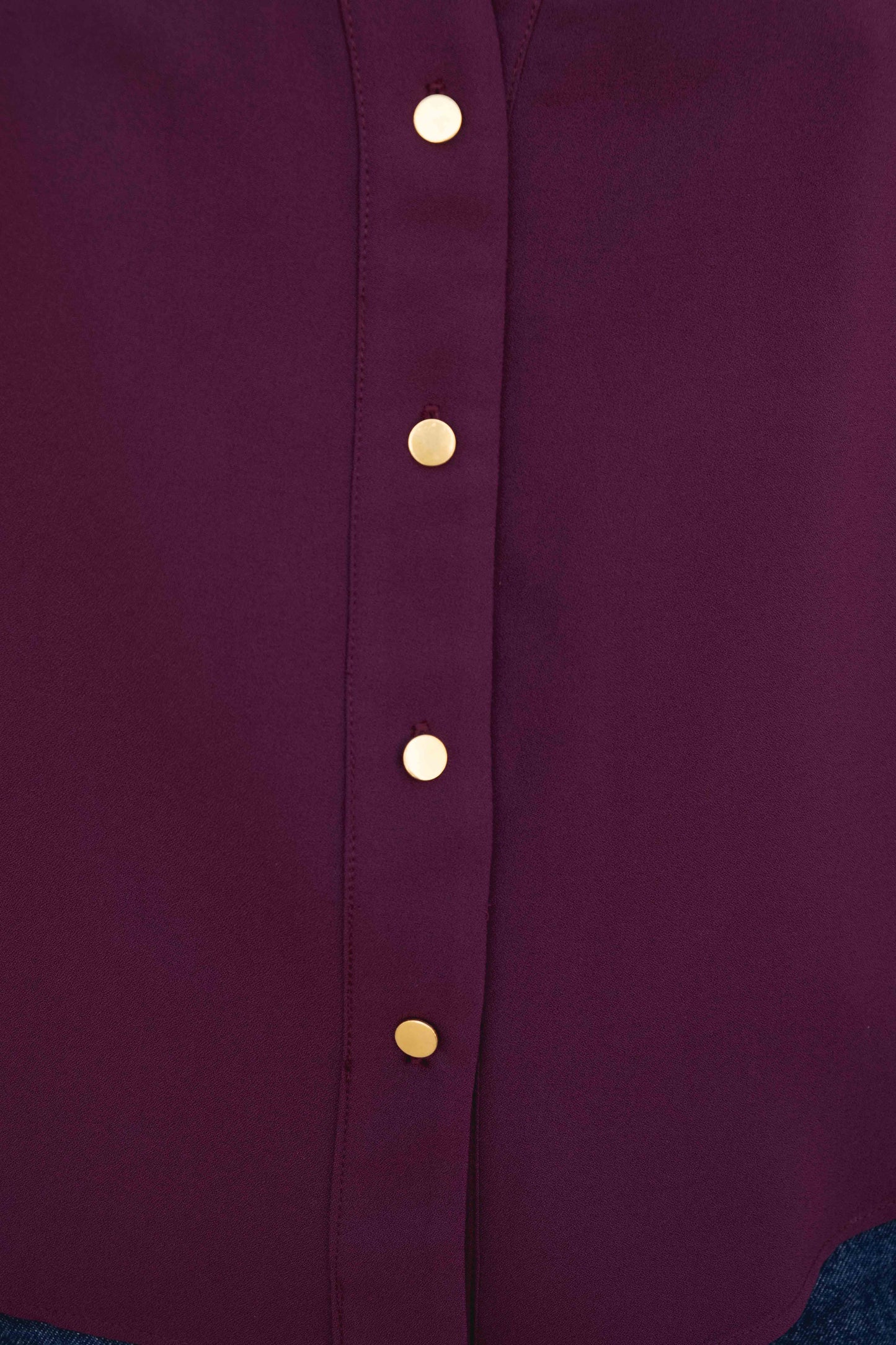 Camisa burdeos manga vuelta asimétrica mujer