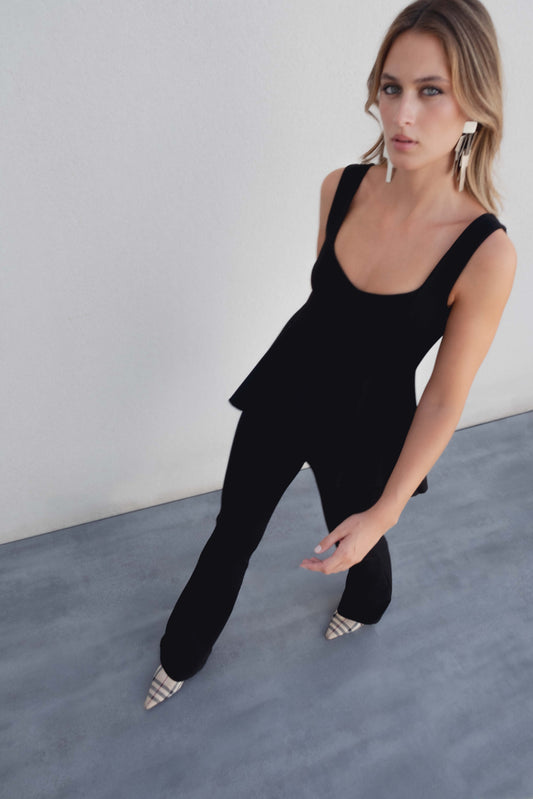 Pantalón flare negro punto campana tiro alto