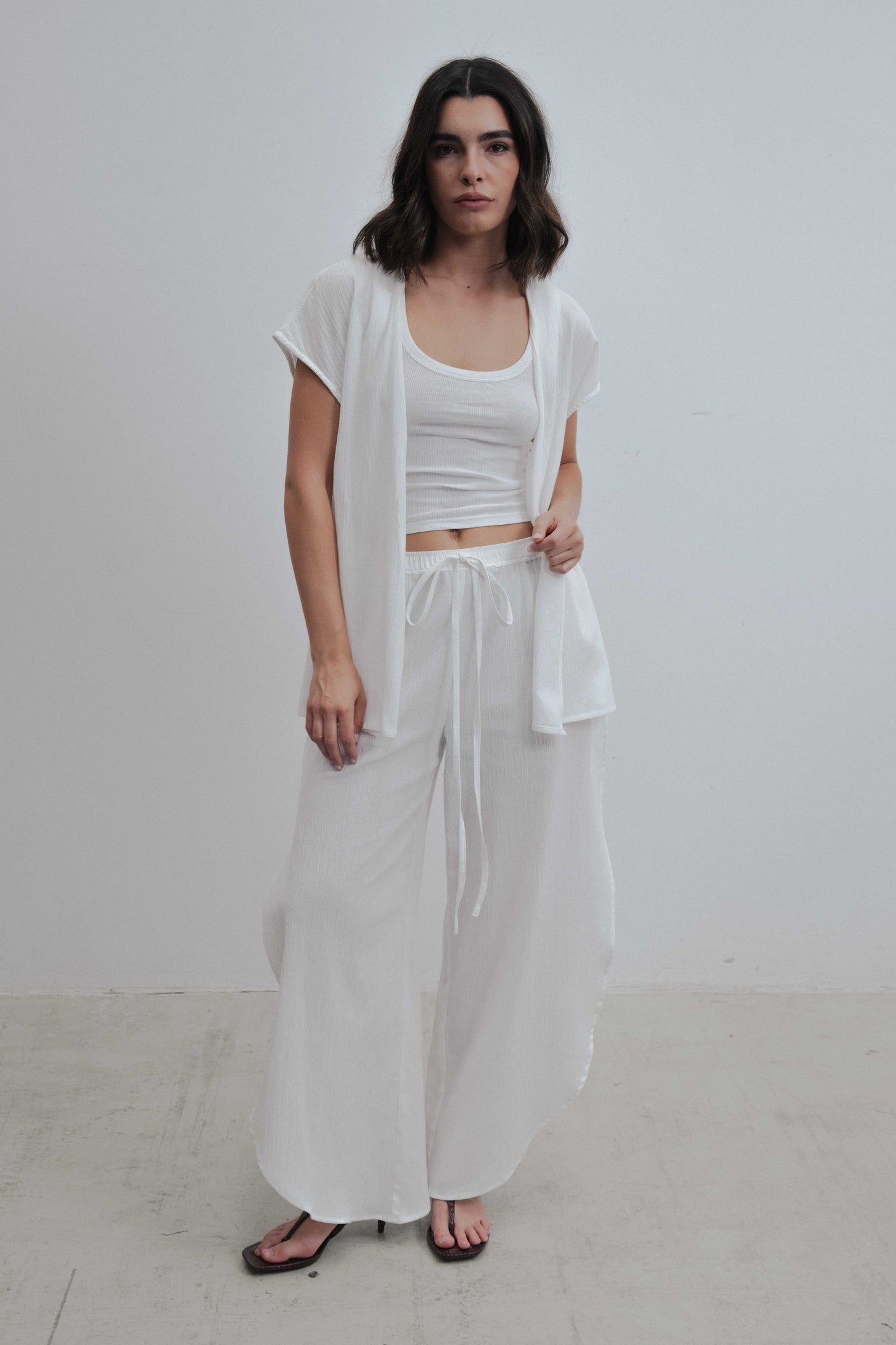 Pantalón fluido de algodón con aberturas laterales para mujer
