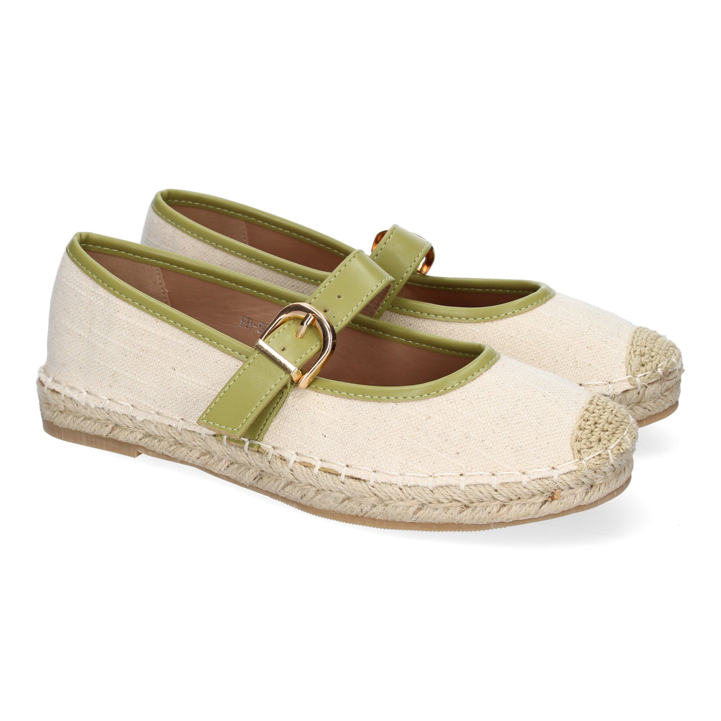 Bailarina alpargata de yute verde con puntera bordada y hebilla.