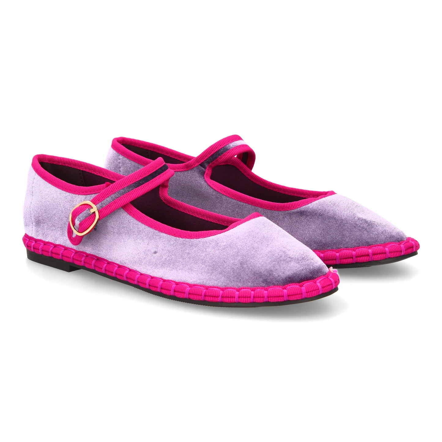 Bailarina para mujer en color lila, con cierre de hebilla, estampado liso y suela flexible y ligera.