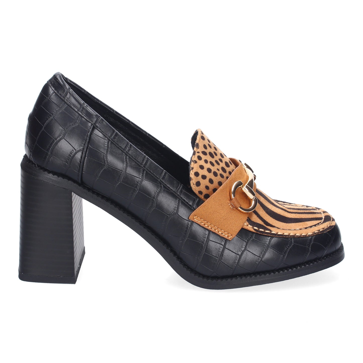 Mocasín de Tacón Camel con Detalle Metálico