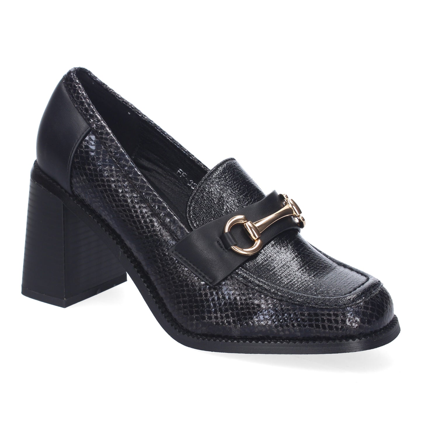 Mocasín de Tacón Negro con Detalle Metálico