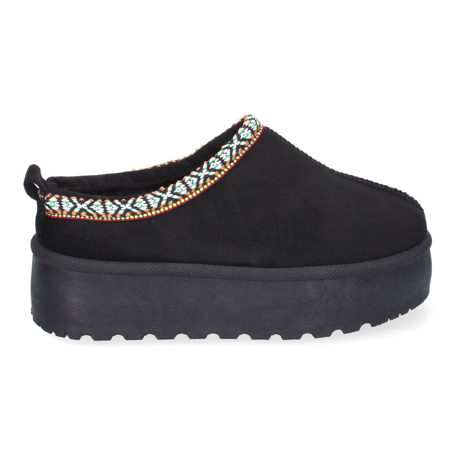Zapatillas de plataforma de mujer en color negro, bordadas y forradas de pelo cálido.
