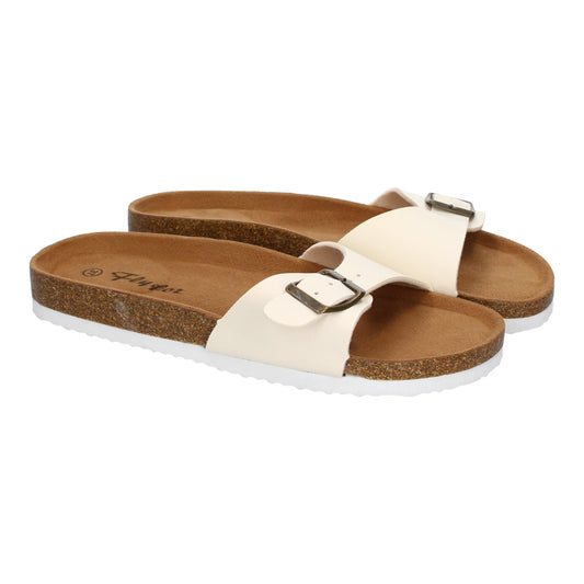 Sandalia plana para mujer M-102 en color beige, cómoda, elegante, de material Bio y con hebilla en la pala.