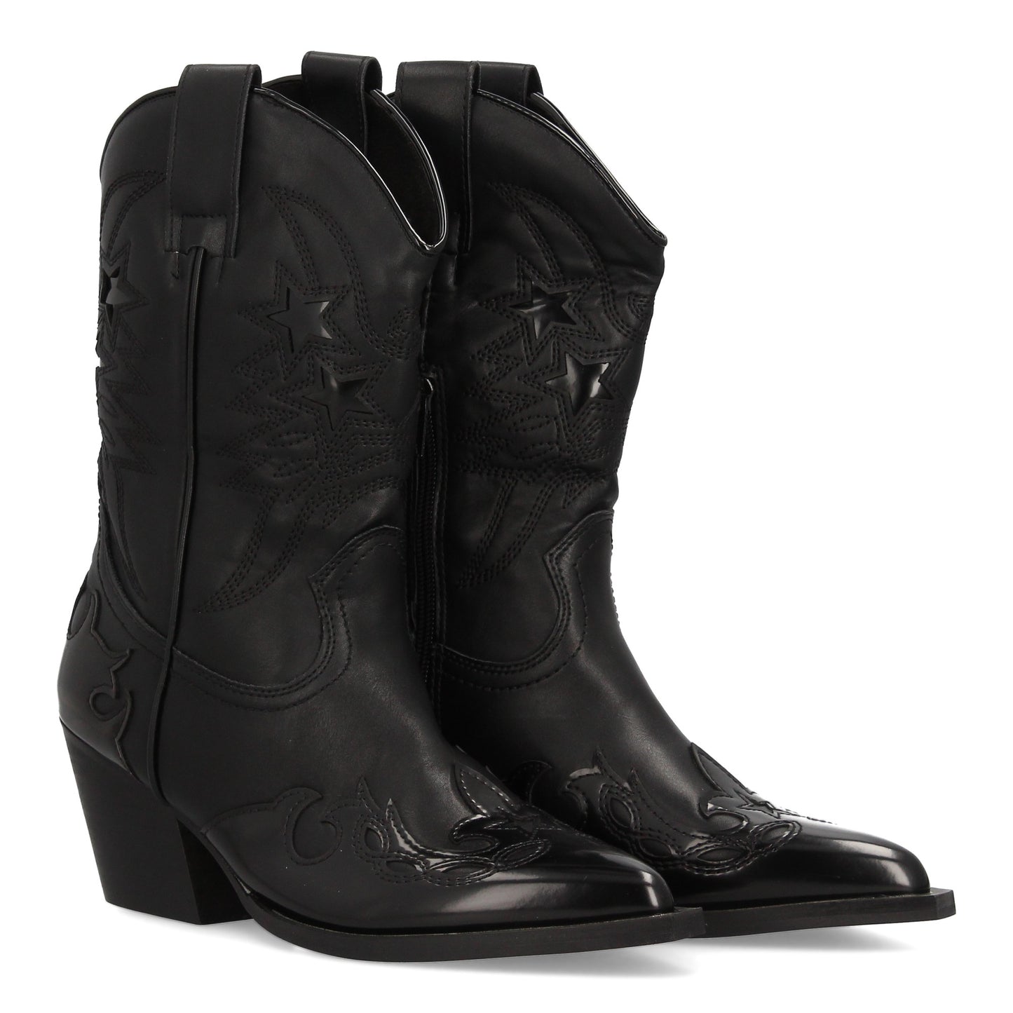 Bota cowboy negra con diseño de estrellas brillantes, punta fina y tacón ancho medio, con cierre de cremallera.