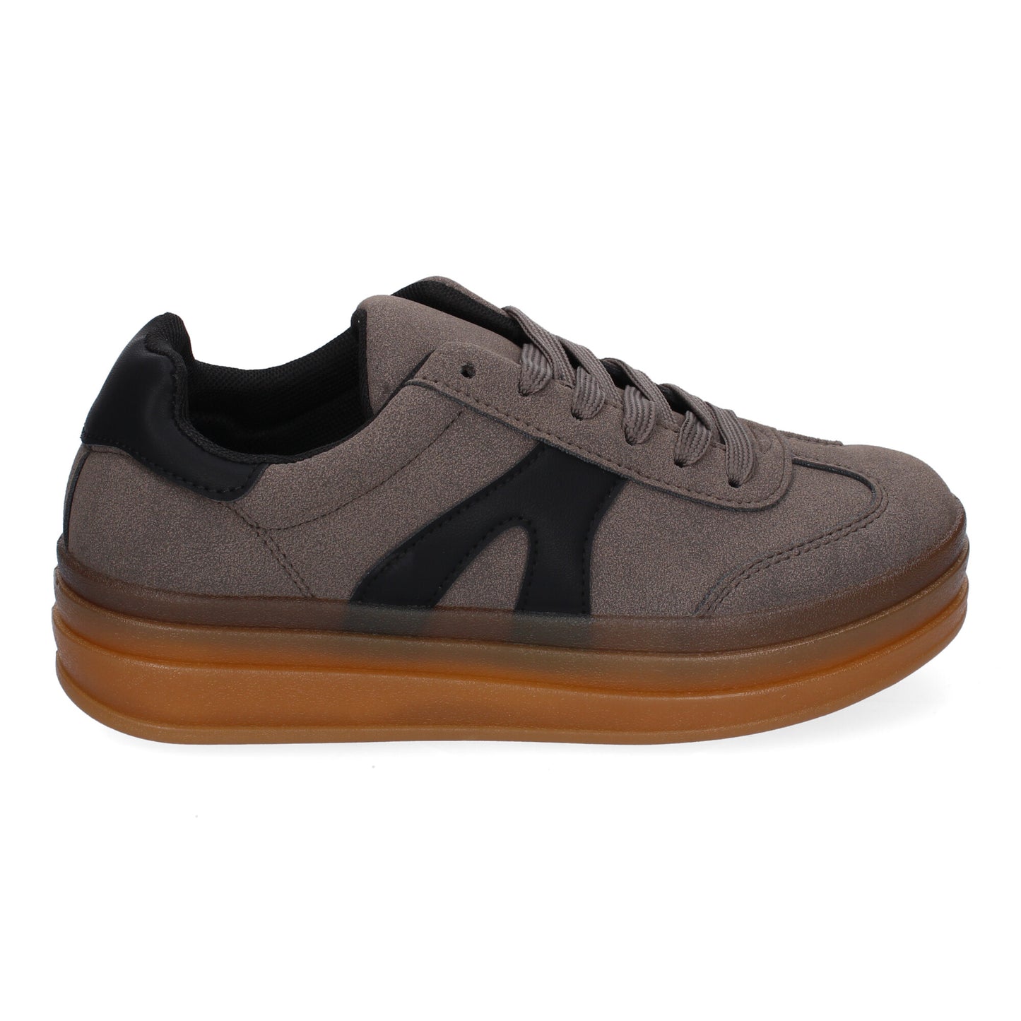 Zapatillas deportivas planas de mujer en color gris, cómodas para uso diario.