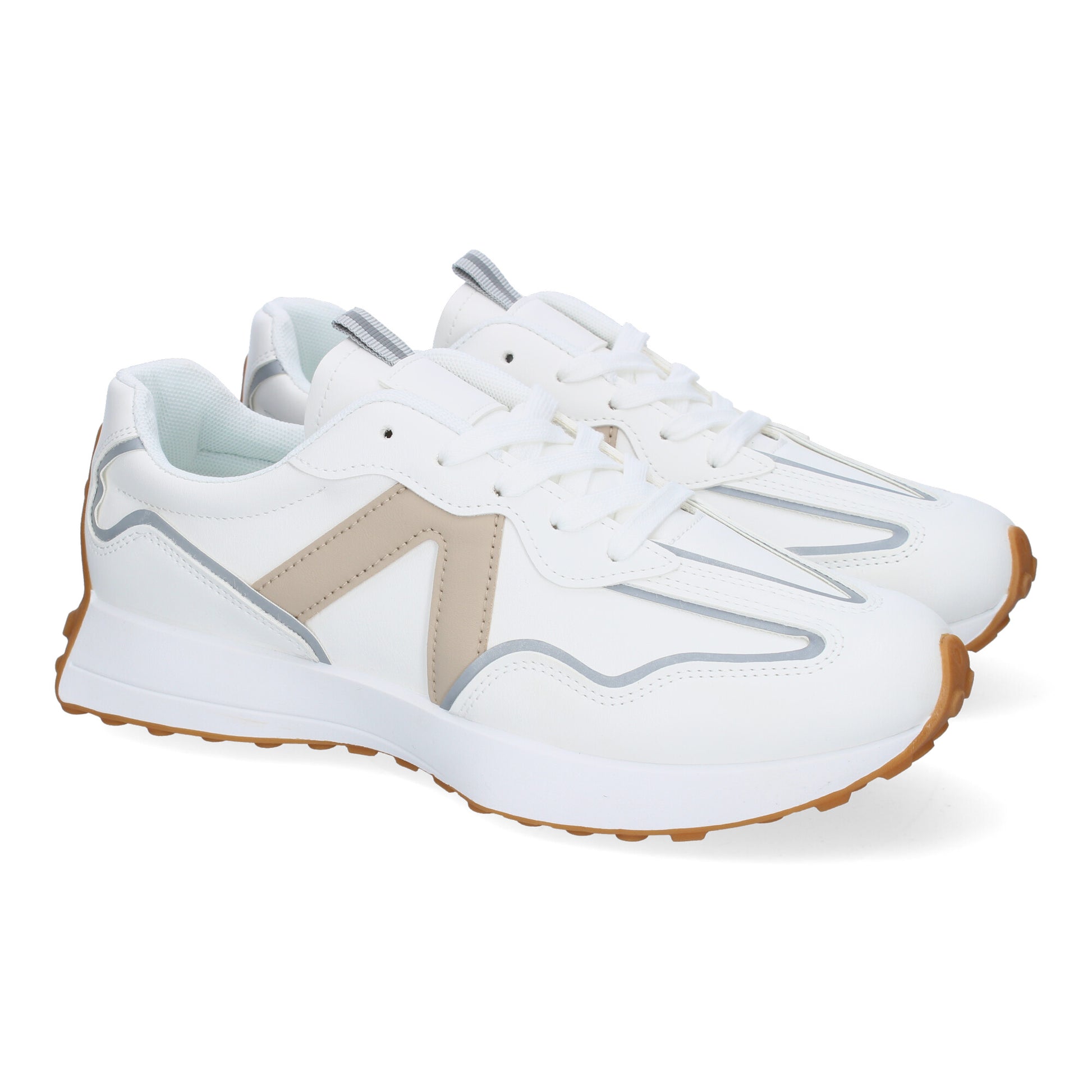 Zapatillas casuales de hombre color kaki, con cordones, acolchadas, con refuerzo en puntera.