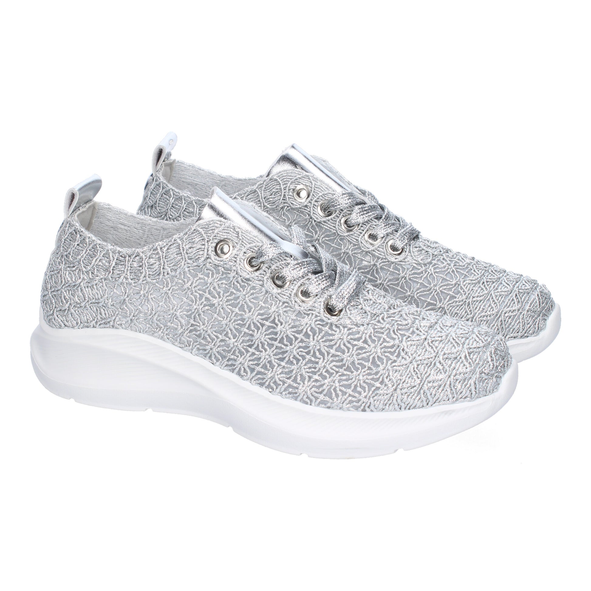 Zapatillas casuales de mujer color plata, cómodas, elegantes, diseño moderno bordado y cierre de cordones.