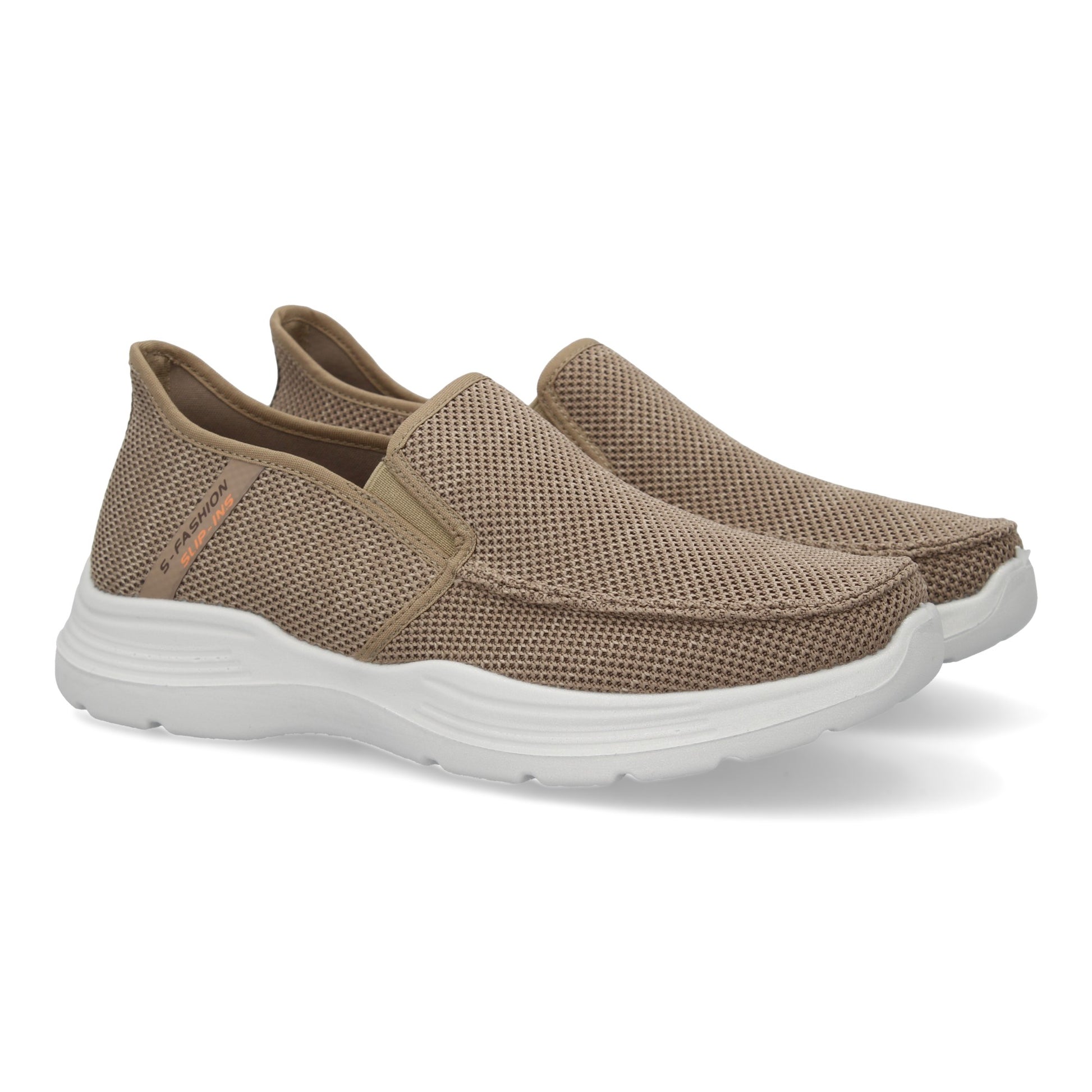 Zapatillas deportivas de hombre color verde, cómodas, ligeras, con diseño moderno y cierre elástico.