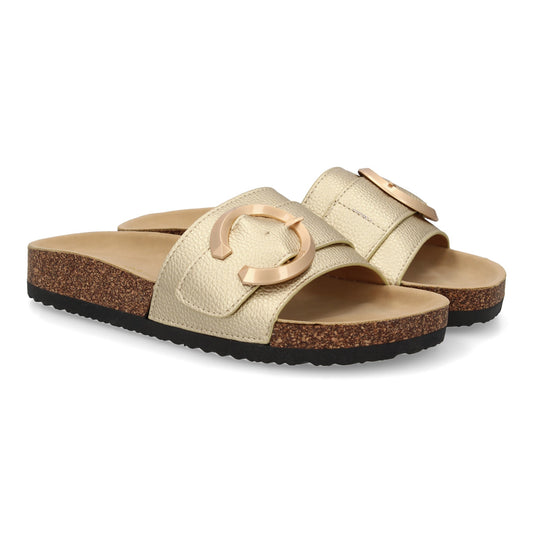 Sandalia plana de mujer color oro, cómoda, diseño bio y detalle metálico. Ideal para verano.