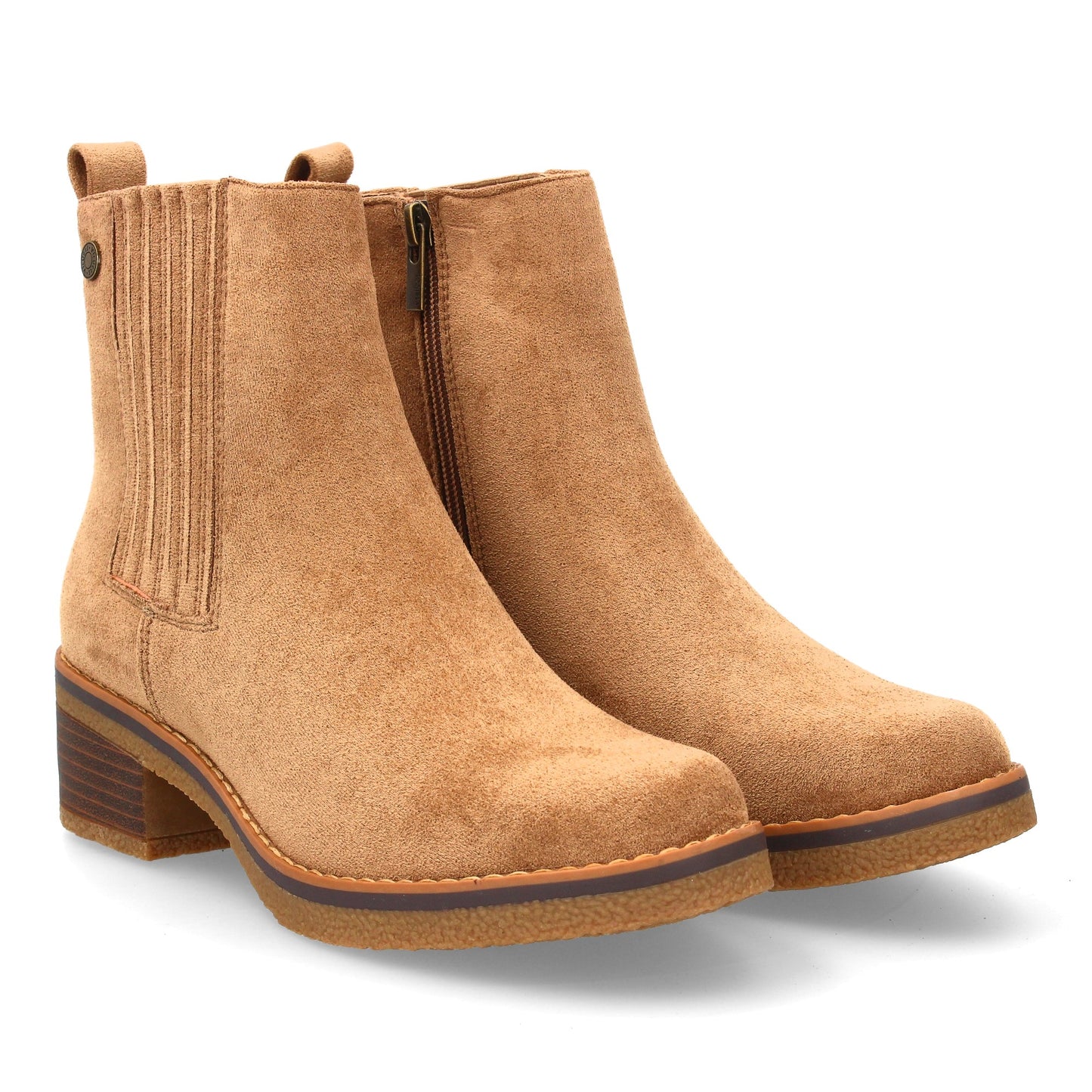 Botín Chelsea de mujer en color taupe, con paneles elásticos laterales y tacón bajo. Ideal para otoño-invierno.