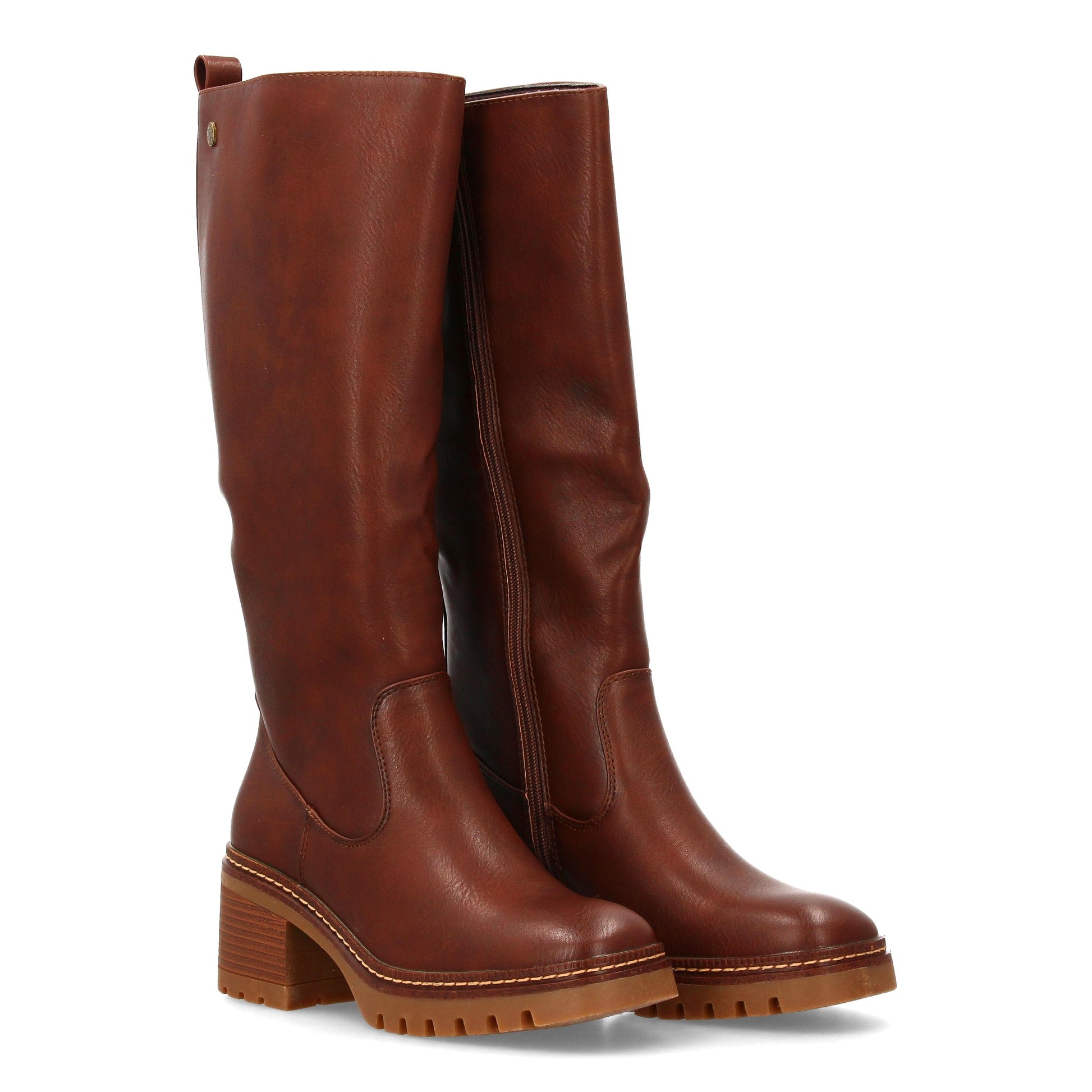 Bota de caña alta para mujer color marrón, diseño elegante con tacón ancho y suela dentada.