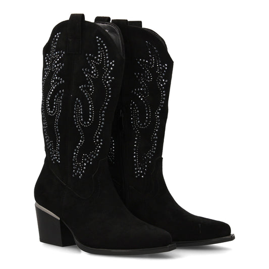 Bota de mujer de caña alta color negro. Detalle de brillo, tacón cómodo con adorno metálico y cremallera lateral.