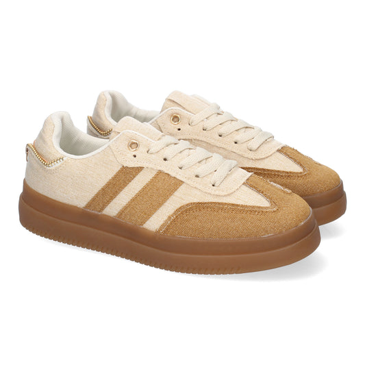 Zapatillas casual de mujer color camel con cremallera lateral. Calzado cómodo y moderno para uso diario.