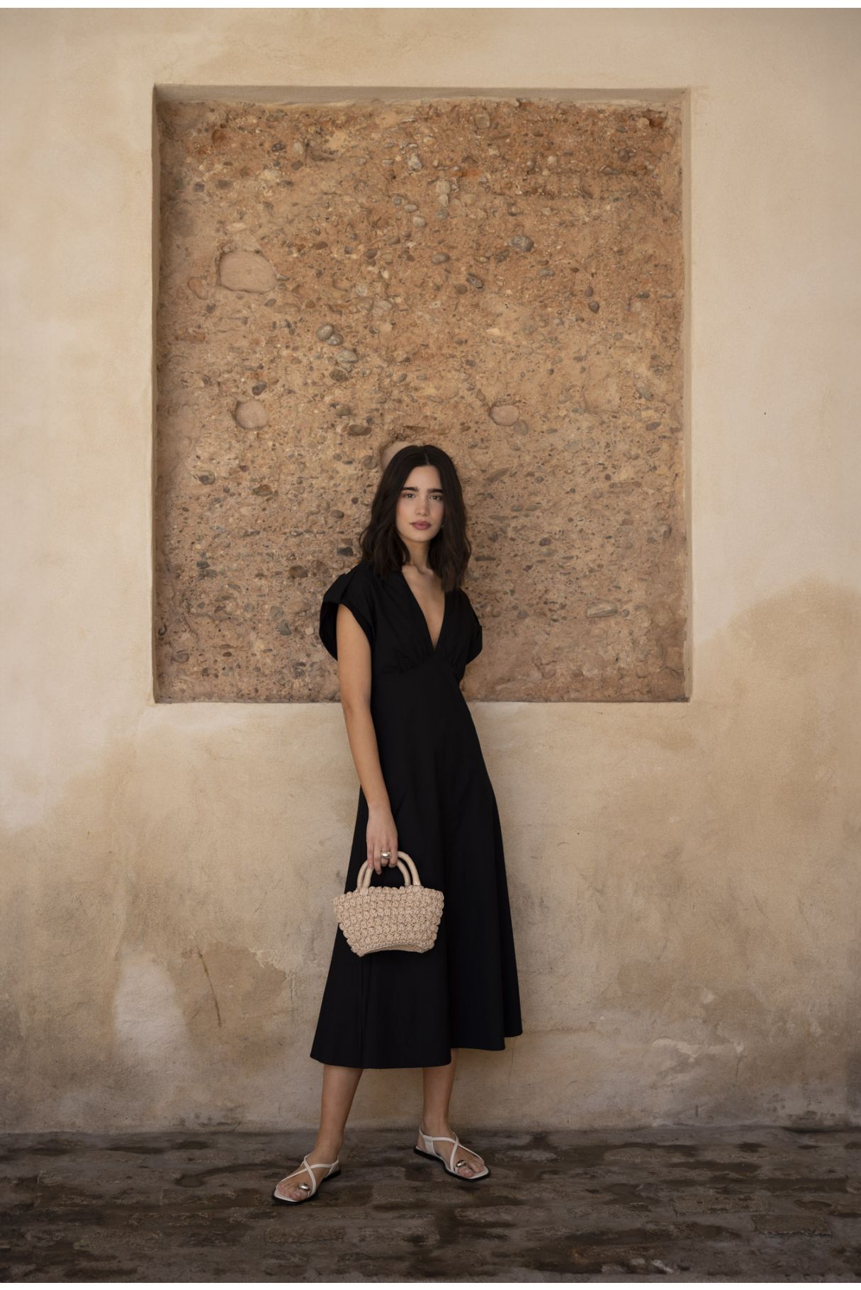 Vestido negro midi de popelín