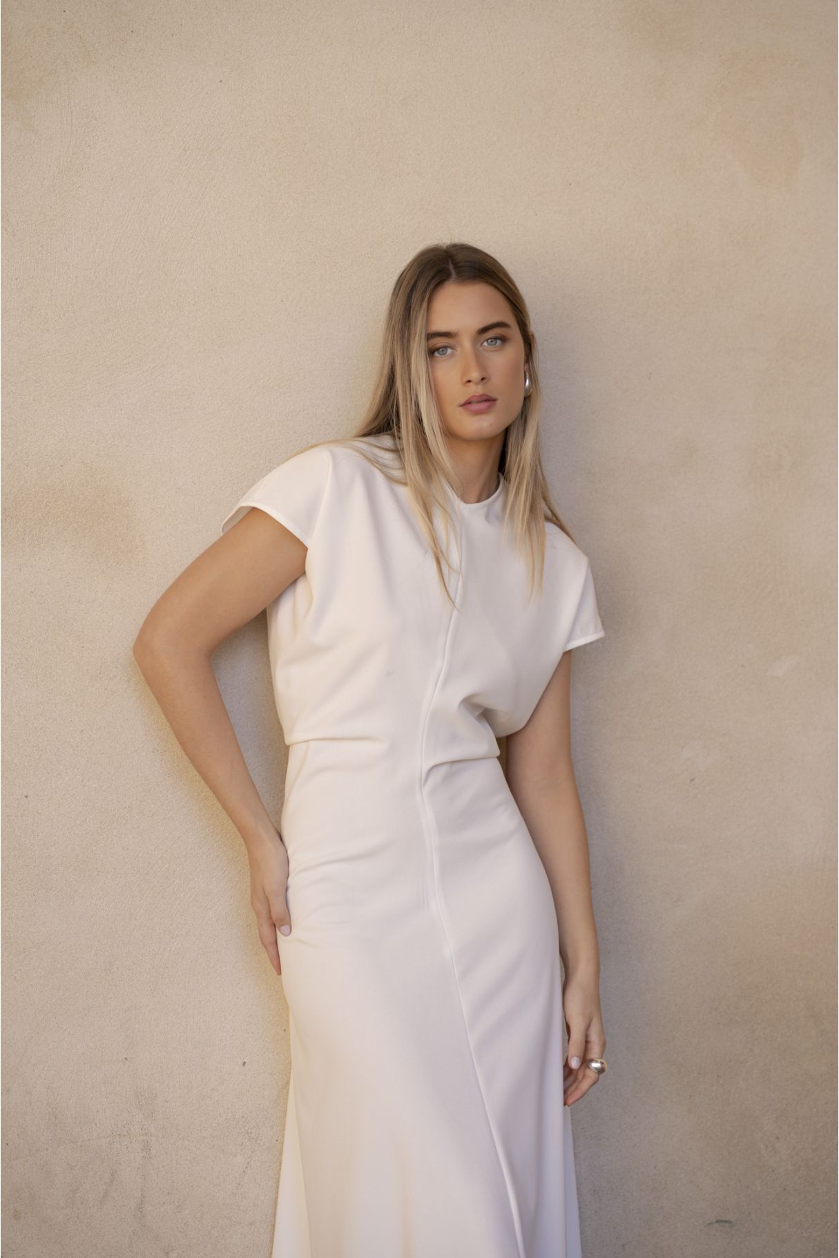 Vestido midi frunces de Emarola & Co de gran calidad y comodidad