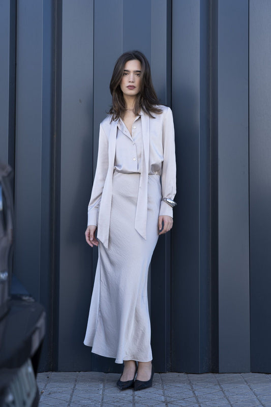 Falda midi de mujer, color liso. 100% Poliéster. Diseño Made in Spain.