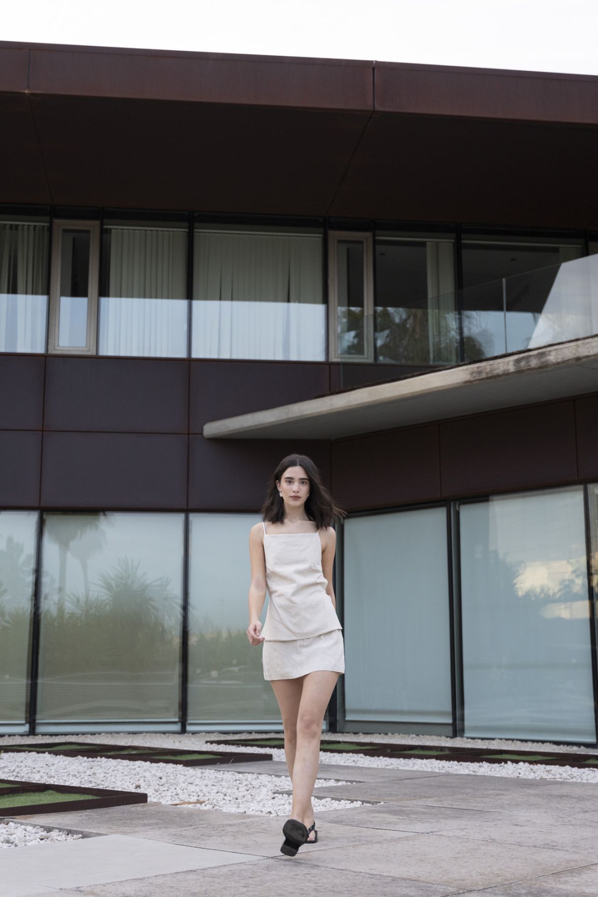 Falda mini con lino, falda pantalón mini de lino de Emarola & Co