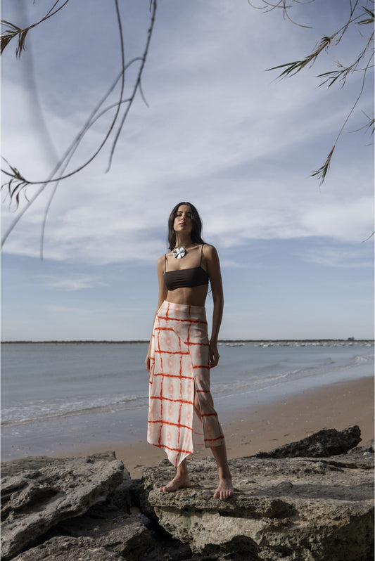 Falda midi estampada muy original y cómoda de Emarola & Co