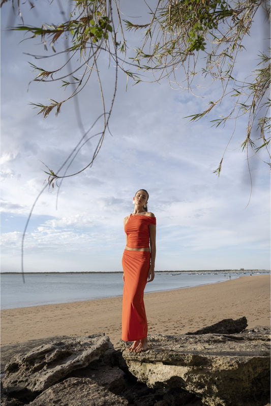 Falda midi poliamida elegante y cómoda de Emarola & Co