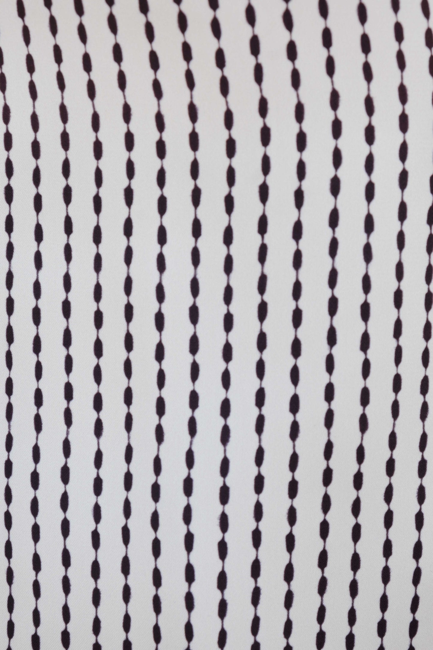 Camisa satinada mujer estampado geométrico rojo