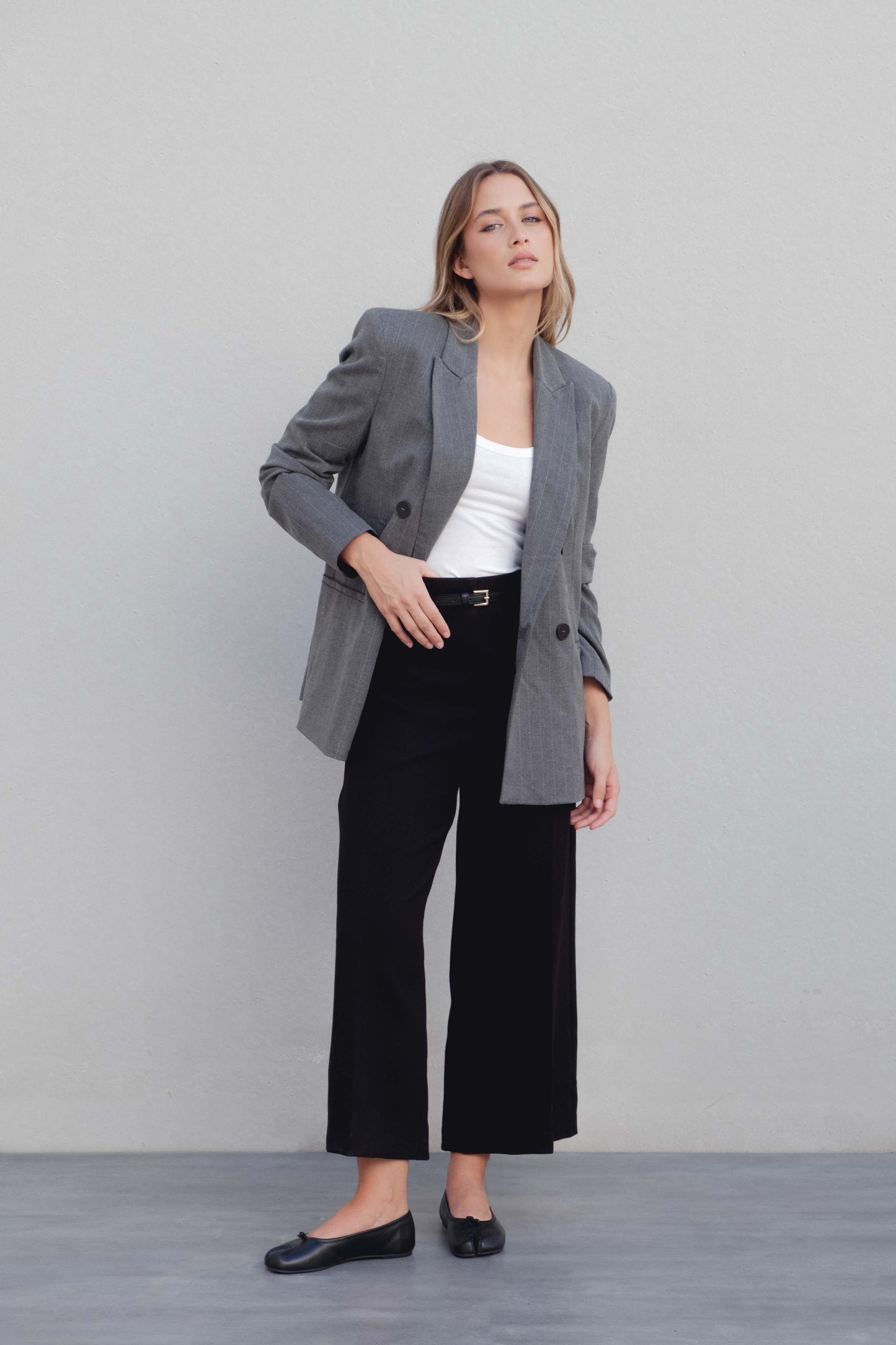 Americana blazer elegante de raya diplomática para mujer gris, chaqueta formal de sastre con solapa estructurada oficina casual elevado